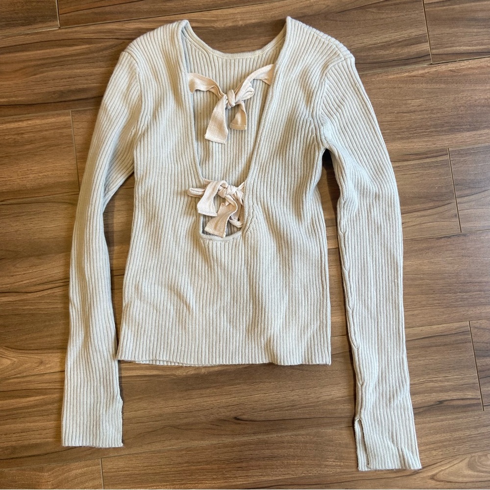 Modern Citizen Bow Back Sweater - M